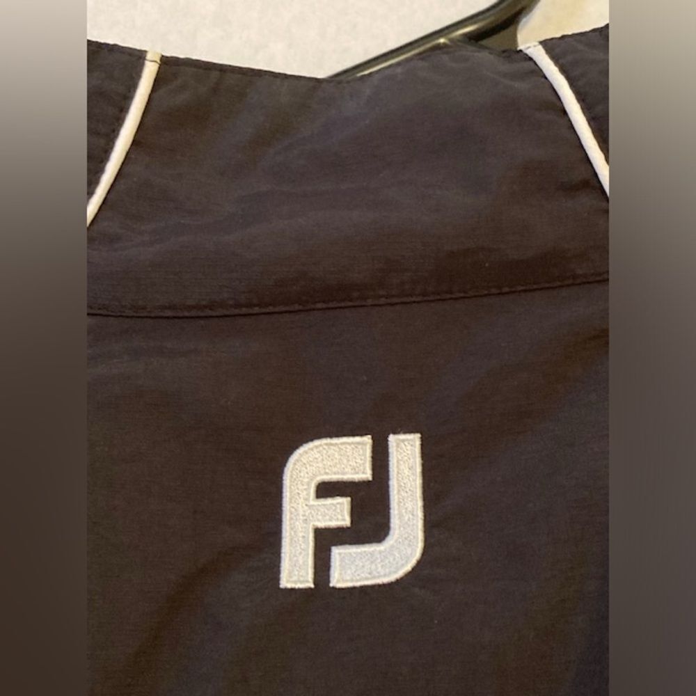 FootJoy Women’s Golf Performance Jacket 1/2 Zip Pullover Black FJ Stretch - Picture 11 of 13